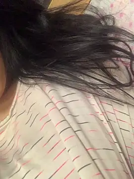 Snapshot of Roubi99six chatting on 02-10-26, 06:34 Roubi99six online show from 02-10-26, 06:34