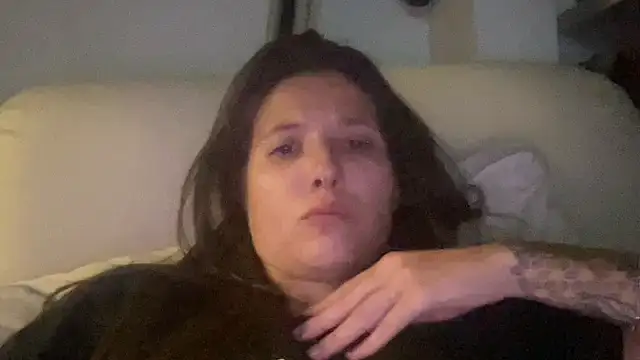 Snapshot of dddasani chatting on 10-15-25, 04:56 dddasani online show from 10-15-25, 04:56