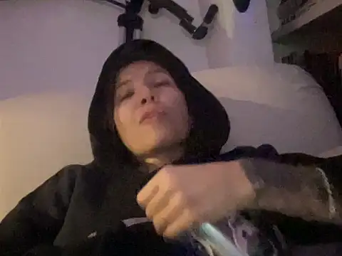 Snapshot of dddasani chatting on 11-20-25, 07:57 dddasani online show from 11-20-25, 07:57