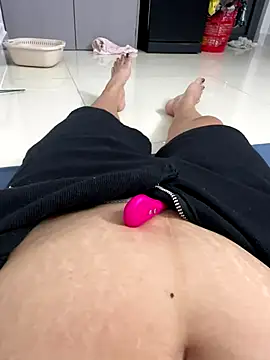 sharon-Hanna online show from 09-28-25, 03:56