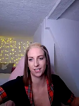 Snapshot of SexyJulia21 chatting on 01-27-25, 09:13 SexyJulia21 online show from 01-27-25, 09:13