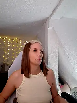 Snapshot of SexyJulia21 chatting on 03-17-25, 09:44 SexyJulia21 online show from 03-17-25, 09:44