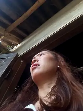 Snapshot of Bianly chatting on 10-04-25, 11:36 Bianly online show from 10-04-25, 11:36