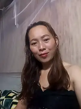 Snapshot of Bianly chatting on 10-13-25, 12:27 Bianly online show from 10-13-25, 12:27