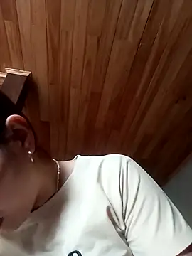 Snapshot of Bianly chatting on 10-23-25, 06:02 Bianly online show from 10-23-25, 06:02