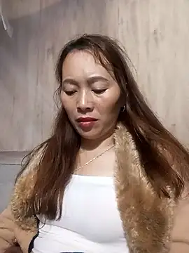 Snapshot of Bianly chatting on 11-01-25, 01:57 Bianly online show from 11-01-25, 01:57