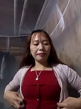 Snapshot of Bianly chatting on 11-04-25, 02:32 Bianly online show from 11-04-25, 02:32