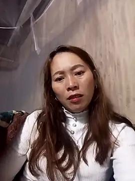 Snapshot of Bianly chatting on 11-05-25, 11:27 Bianly online show from 11-05-25, 11:27