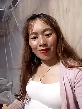 Snapshot of Bianly chatting on 11-08-25, 01:44 Bianly online show from 11-08-25, 01:44