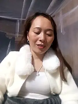 Snapshot of Bianly chatting on 11-14-25, 02:27 Bianly online show from 11-14-25, 02:27