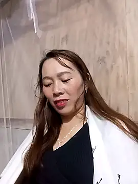 Snapshot of Bianly chatting on 11-24-25, 01:11 Bianly online show from 11-24-25, 01:11