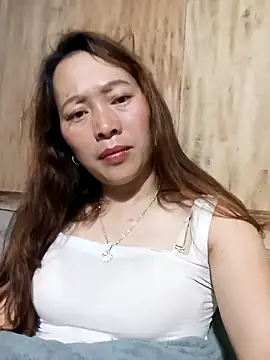 Snapshot of Bianly chatting on 12-04-25, 06:49 Bianly online show from 12-04-25, 06:49