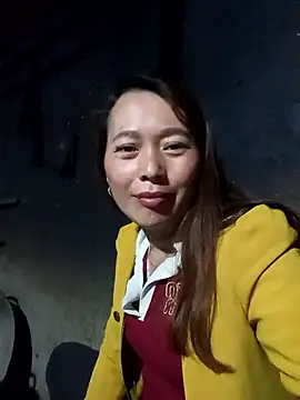 Snapshot of Bianly chatting on 12-14-25, 10:53 Bianly online show from 12-14-25, 10:53