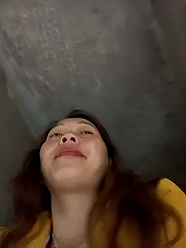 Snapshot of Bianly chatting on 12-14-25, 10:58 Bianly online show from 12-14-25, 10:58