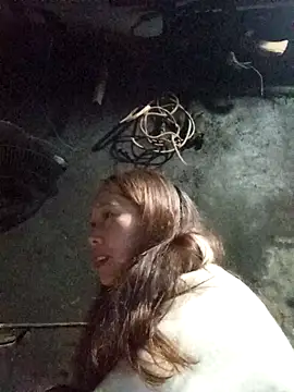 Snapshot of Bianly chatting on 12-16-25, 01:43 Bianly online show from 12-16-25, 01:43