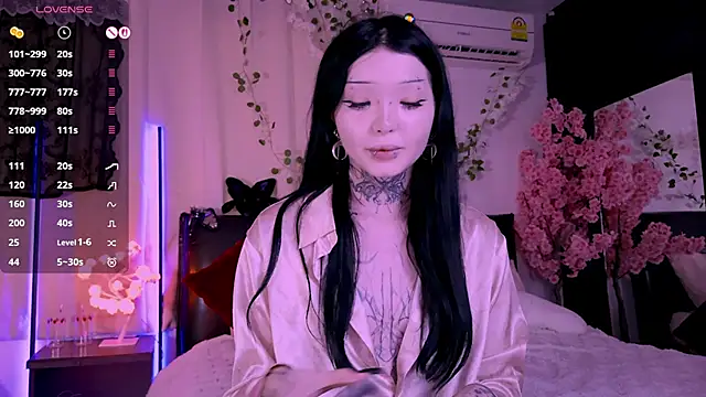 Lein Bone online show from 11-13-25, 12:09