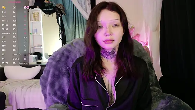 Snapshot of Lein_Bone chatting on 06-14-26, 01:14 Lein Bone online show from 06-14-26, 01:14