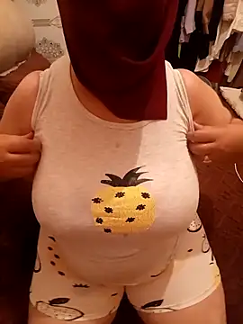 Snapshot of mayakhalyfaa chatting on 09-28-25, 10:53 mayakhalyfaa online show from 09-28-25, 10:53