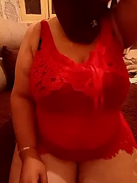 Snapshot of mayakhalyfaa chatting on 10-28-25, 10:23 mayakhalyfaa online show from 10-28-25, 10:23