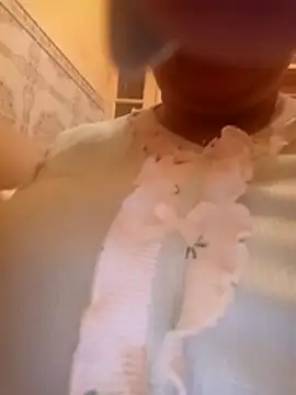 Snapshot of mayakhalyfaa chatting on 11-29-25, 12:02 mayakhalyfaa online show from 11-29-25, 12:02