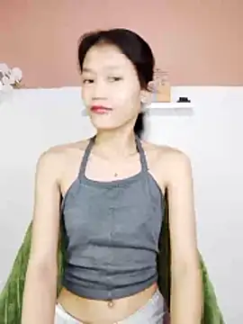 Snapshot of skinny_gracie chatting on 04-28-26, 07:13 skinny gracie online show from 04-28-26, 07:13
