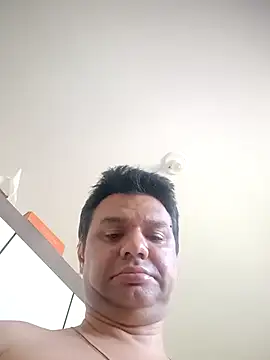 Snapshot of Crocante_Hot chatting on 11-16-25, 04:34 Crocante Hot online show from 11-16-25, 04:34