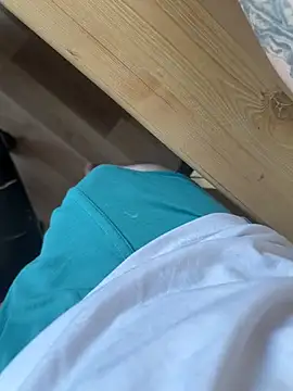 Hotdatev9 online show from 04-25-26, 03:53