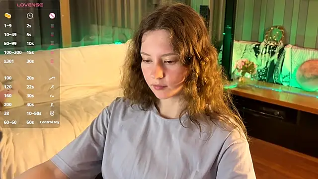 Snapshot of IrisPurrphy chatting on 06-18-26, 01:26 IrisPurrphy online show from 06-18-26, 01:26