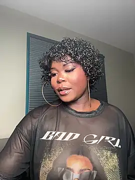WomanNextdoor1 online show from 06-11-26, 10:35