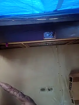 ShawnandDani7074 online show from 03-25-26, 02:34