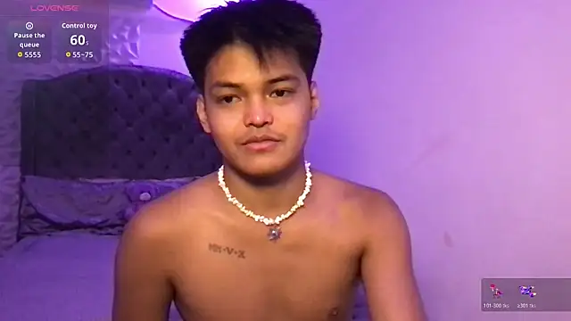 Snapshot of asianhugescott chatting on 03-12-26, 09:15 asianhugescott online show from 03-12-26, 09:15