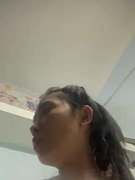 Snapshot of Minee1202 chatting on 09-15-25, 10:15 Minee1202 online show from 09-15-25, 10:15