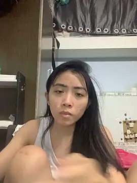 Snapshot of Minee1202 chatting on 09-22-25, 04:09 Minee1202 online show from 09-22-25, 04:09