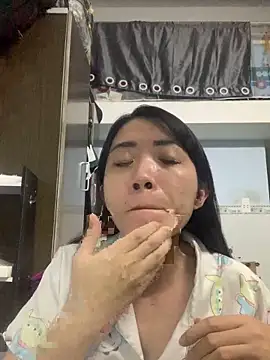 Snapshot of Minee1202 chatting on 09-24-25, 12:36 Minee1202 online show from 09-24-25, 12:36