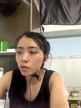 Snapshot of Minee1202 chatting on 09-30-25, 04:50 Minee1202 online show from 09-30-25, 04:50