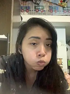 Snapshot of Minee1202 chatting on 10-06-25, 04:04 Minee1202 online show from 10-06-25, 04:04