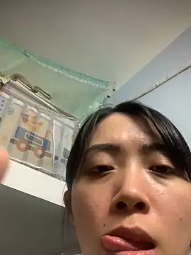 Snapshot of Minee1202 chatting on 10-07-25, 04:37 Minee1202 online show from 10-07-25, 04:37