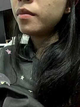 Snapshot of Minee1202 chatting on 10-09-25, 04:38 Minee1202 online show from 10-09-25, 04:38