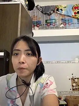 Snapshot of Minee1202 chatting on 10-15-25, 07:41 Minee1202 online show from 10-15-25, 07:41