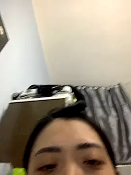 Snapshot of Minee1202 chatting on 10-20-25, 06:47 Minee1202 online show from 10-20-25, 06:47