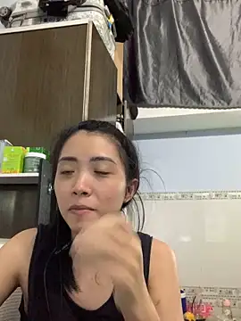 Snapshot of Minee1202 chatting on 10-26-25, 06:08 Minee1202 online show from 10-26-25, 06:08