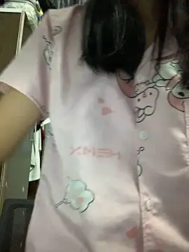 Snapshot of Minee1202 chatting on 10-27-25, 12:47 Minee1202 online show from 10-27-25, 12:47