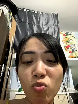 Snapshot of Minee1202 chatting on 11-13-25, 07:51 Minee1202 online show from 11-13-25, 07:51