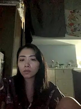 Snapshot of Minee1202 chatting on 11-17-25, 04:35 Minee1202 online show from 11-17-25, 04:35