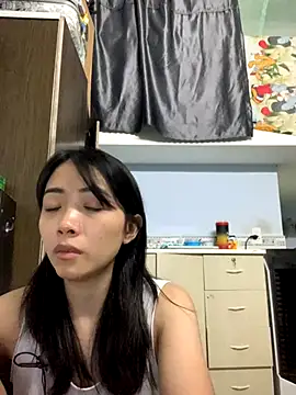 Snapshot of Minee1202 chatting on 11-21-25, 12:54 Minee1202 online show from 11-21-25, 12:54