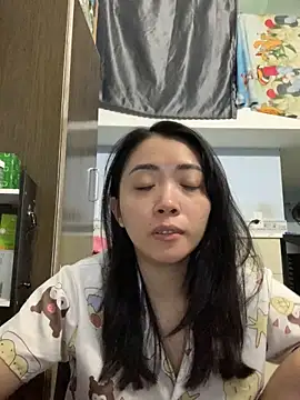 Snapshot of Minee1202 chatting on 11-24-25, 12:43 Minee1202 online show from 11-24-25, 12:43