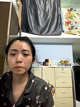 Snapshot of Minee1202 chatting on 12-03-25, 12:51 Minee1202 online show from 12-03-25, 12:51