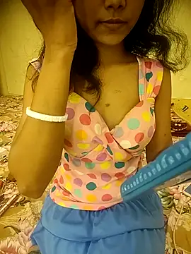 Snapshot of Snaya-baby chatting on 11-09-25, 01:42 Snaya-baby online show from 11-09-25, 01:42