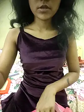 Snapshot of Snaya-baby chatting on 12-14-25, 02:00 Snaya-baby online show from 12-14-25, 02:00