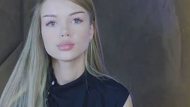 Snapshot of MarilynNova chatting on 05-04-26, 04:41 MarilynNova online show from 05-04-26, 04:41